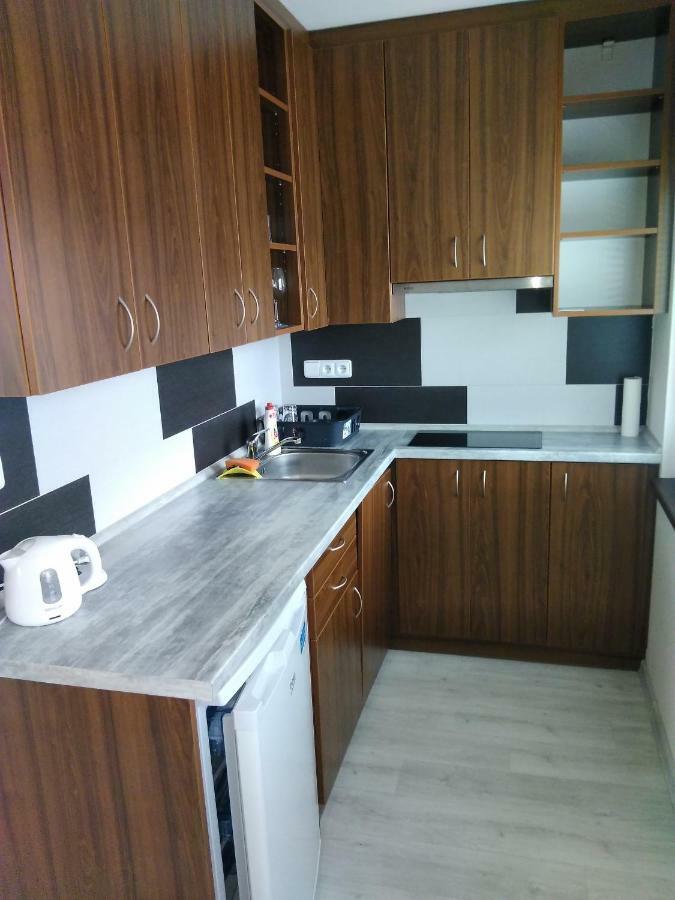 Vinoteka "U Kozu" Hotell Nové Město nad Metují Exteriör bild
